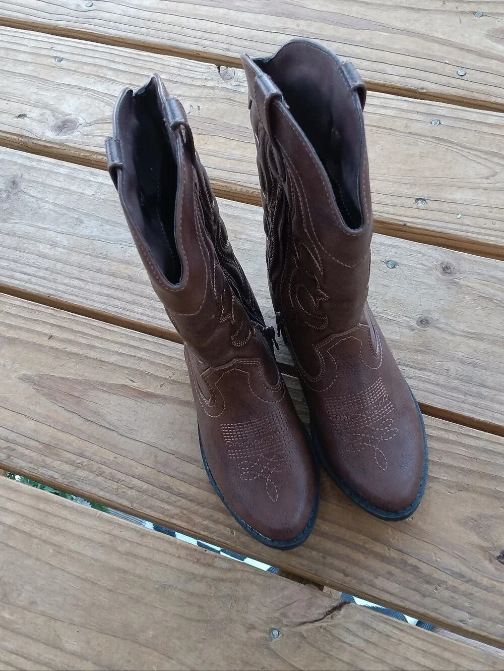 Cat & Jack stylish brown